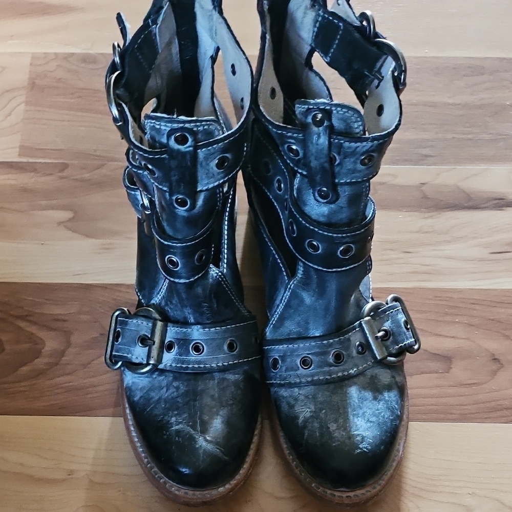Black Leather Buckle Boots GRACE